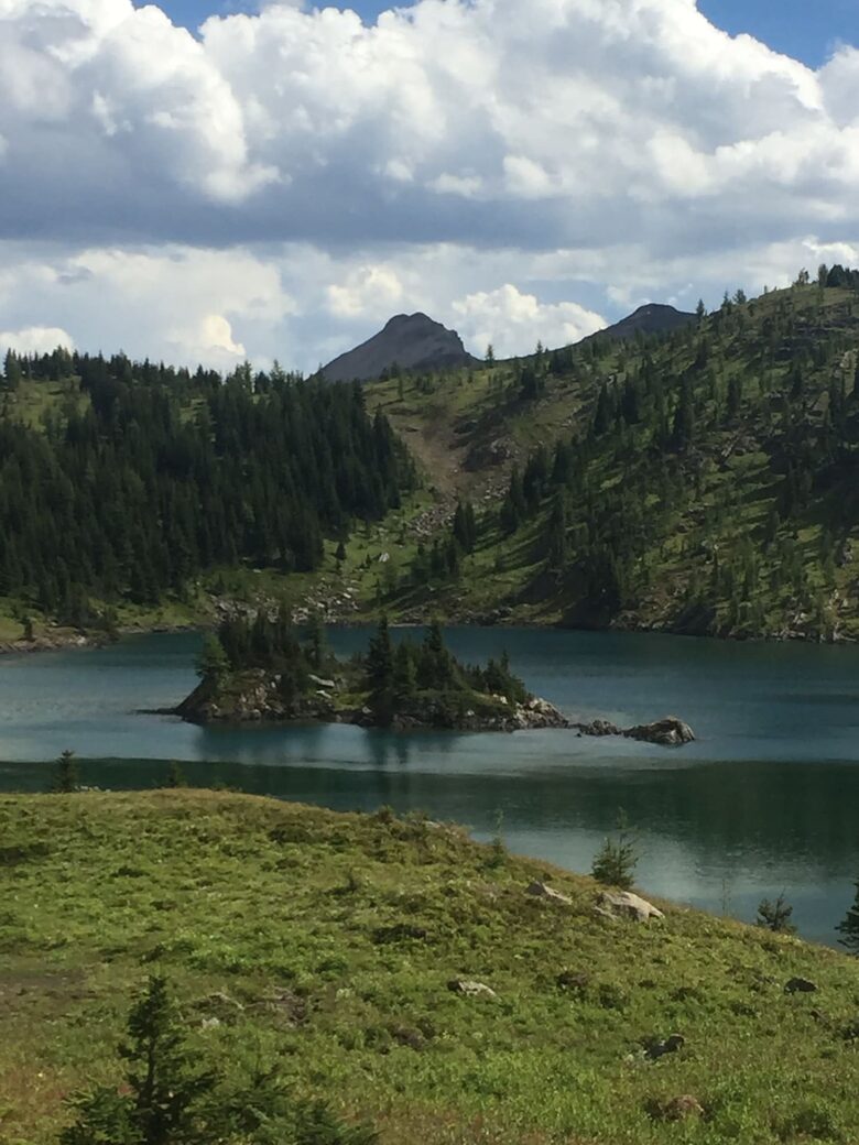 Canmore Mountain Escape with a Rooftop Hot Tub - Canmore, Canada