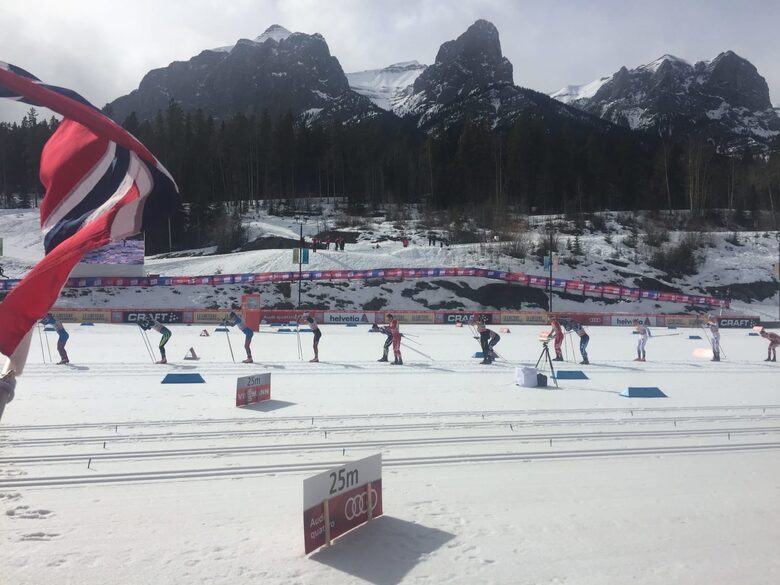 Canmore Mountain Escape with a Rooftop Hot Tub - Canmore, Canada