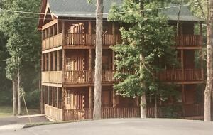 The Hummingbird - Sevierville, Tennessee