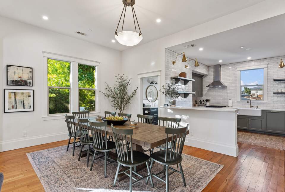 Modern Farmhouse 2 Blocks to Downtown Napa! - Napa, California