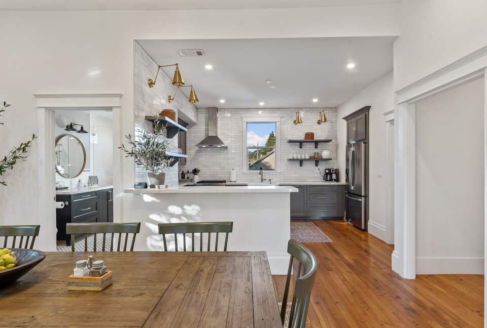 Modern Farmhouse 2 Blocks to Downtown Napa! - Napa, California