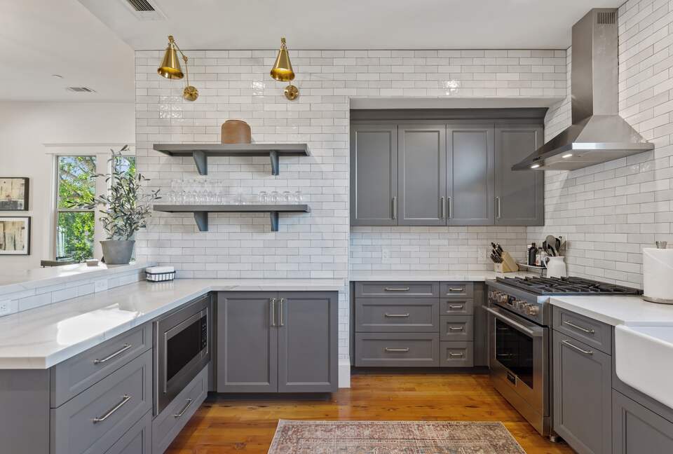 Modern Farmhouse 2 Blocks to Downtown Napa! - Napa, California