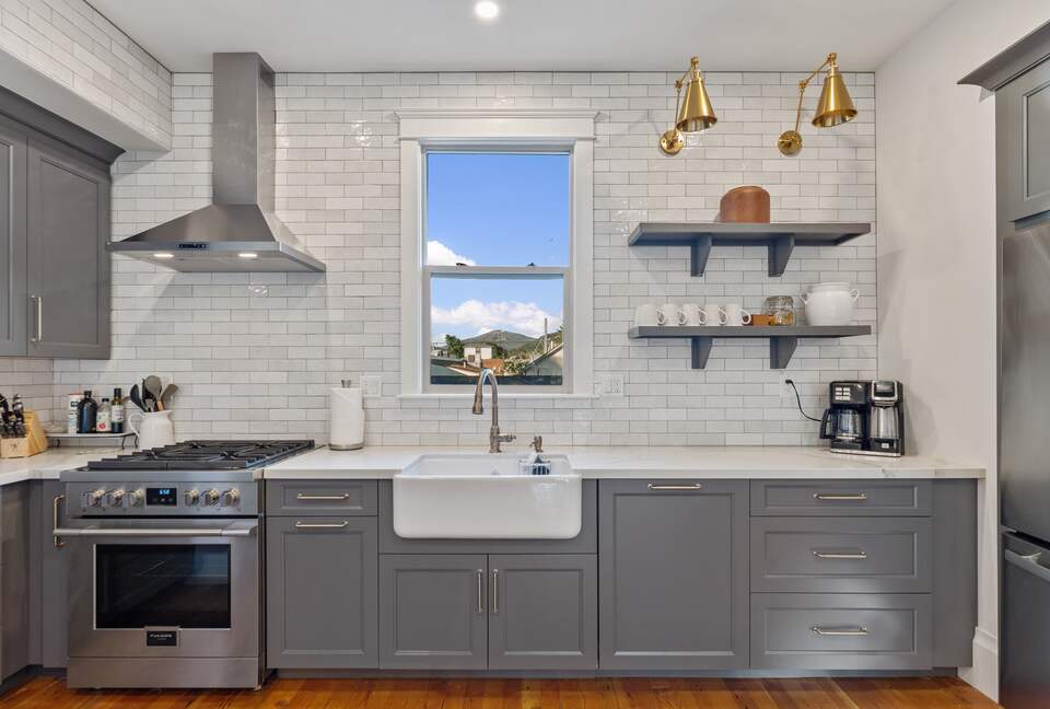 Modern Farmhouse 2 Blocks to Downtown Napa! - Napa, California