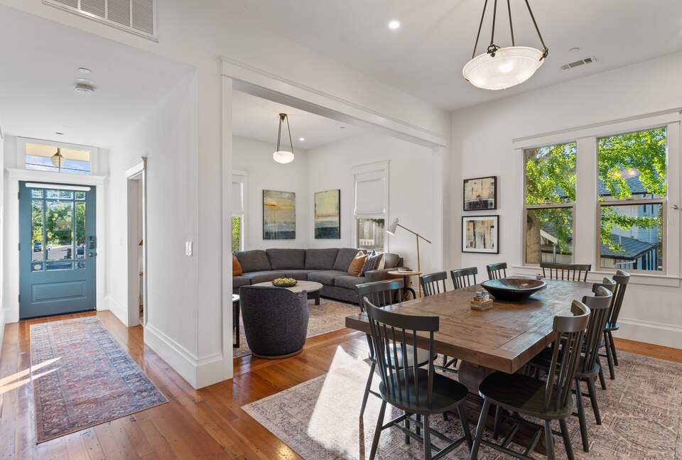 Modern Farmhouse 2 Blocks to Downtown Napa! - Napa, California