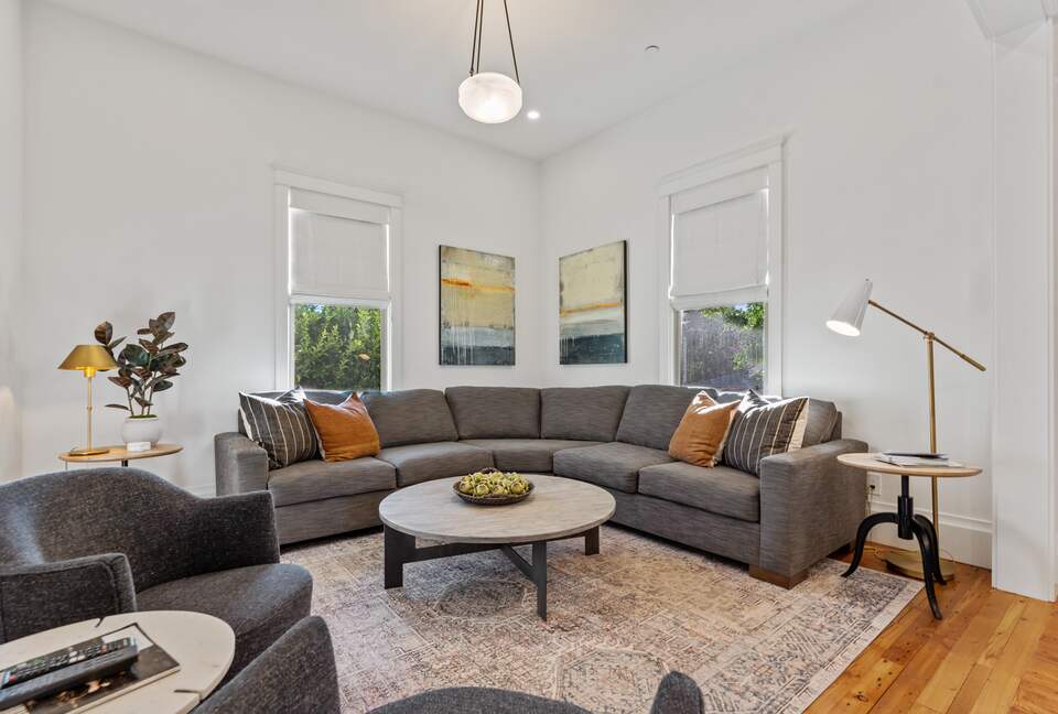 Modern Farmhouse 2 Blocks to Downtown Napa! - Napa, California