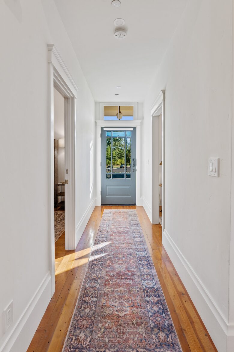 Modern Farmhouse 2 Blocks to Downtown Napa! - Napa, California