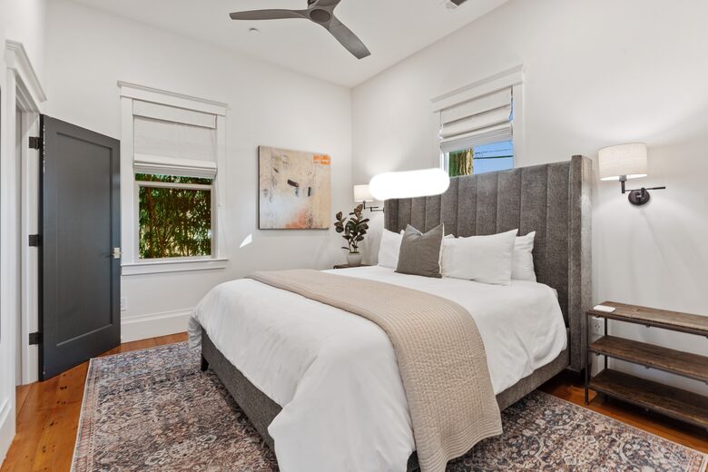 Modern Farmhouse 2 Blocks to Downtown Napa! - Napa, California