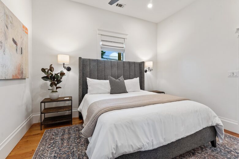 Modern Farmhouse 2 Blocks to Downtown Napa! - Napa, California