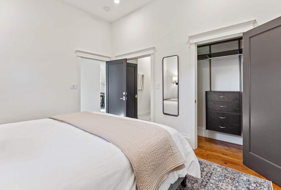 Modern Farmhouse 2 Blocks to Downtown Napa! - Napa, California