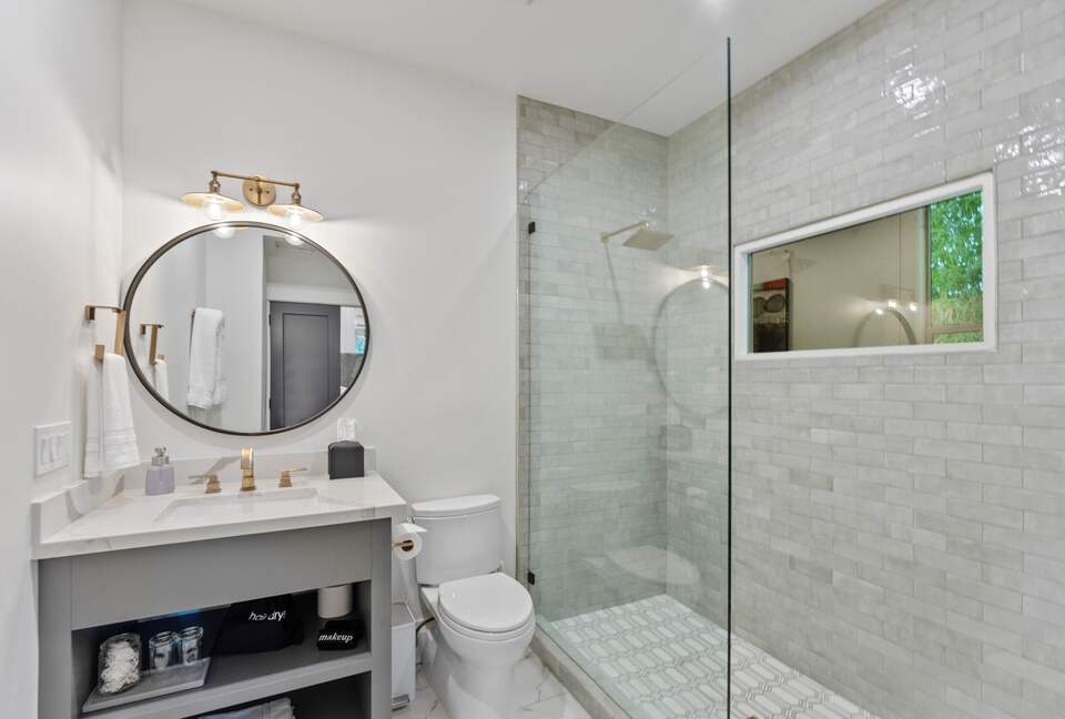 Modern Farmhouse 2 Blocks to Downtown Napa! - Napa, California