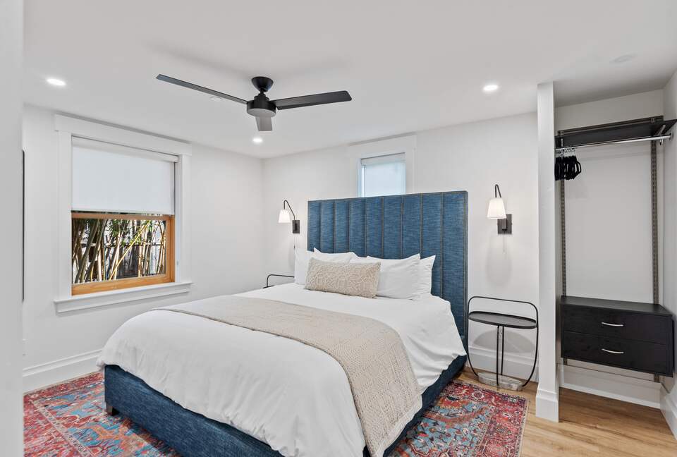 Modern Farmhouse 2 Blocks to Downtown Napa! - Napa, California