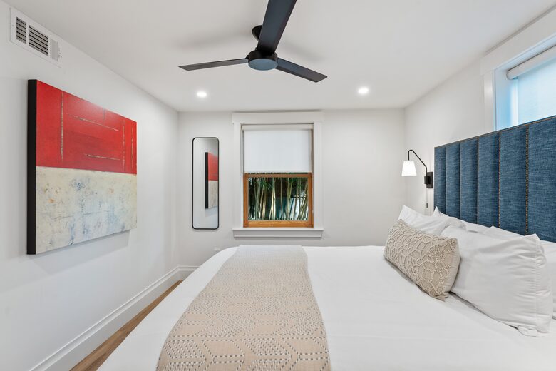 Modern Farmhouse 2 Blocks to Downtown Napa! - Napa, California