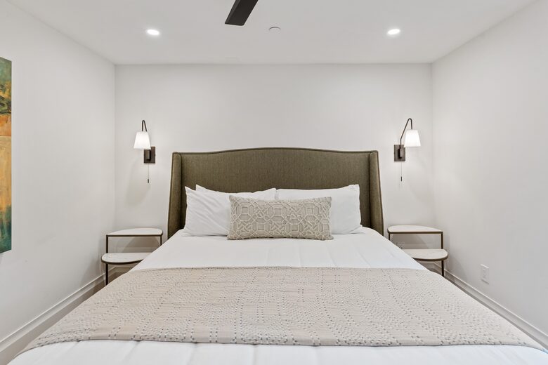 Modern Farmhouse 2 Blocks to Downtown Napa! - Napa, California