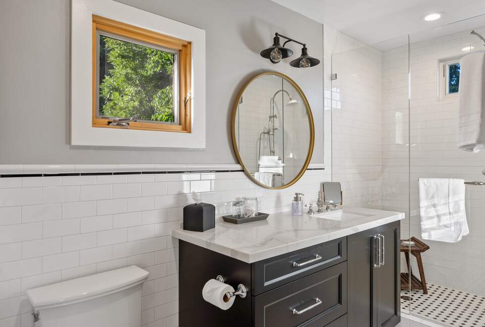 Modern Farmhouse 2 Blocks to Downtown Napa! - Napa, California