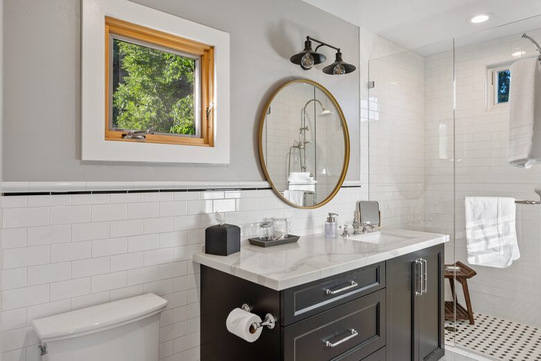 Modern Farmhouse 2 Blocks to Downtown Napa! - Napa, California