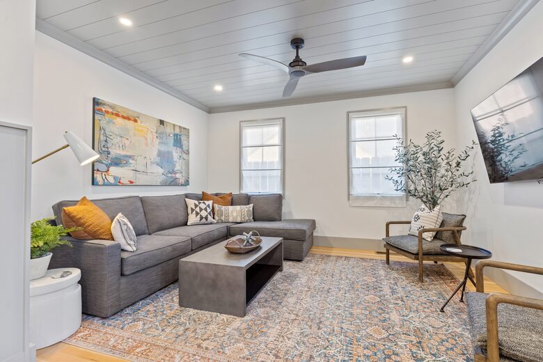 Modern Farmhouse 2 Blocks to Downtown Napa! - Napa, California