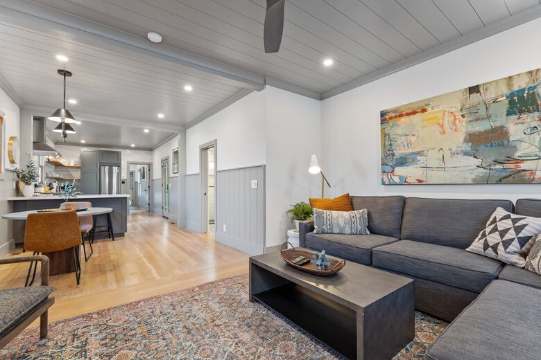 Modern Farmhouse 2 Blocks to Downtown Napa! - Napa, California