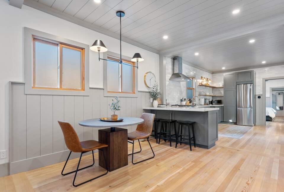 Modern Farmhouse 2 Blocks to Downtown Napa! - Napa, California