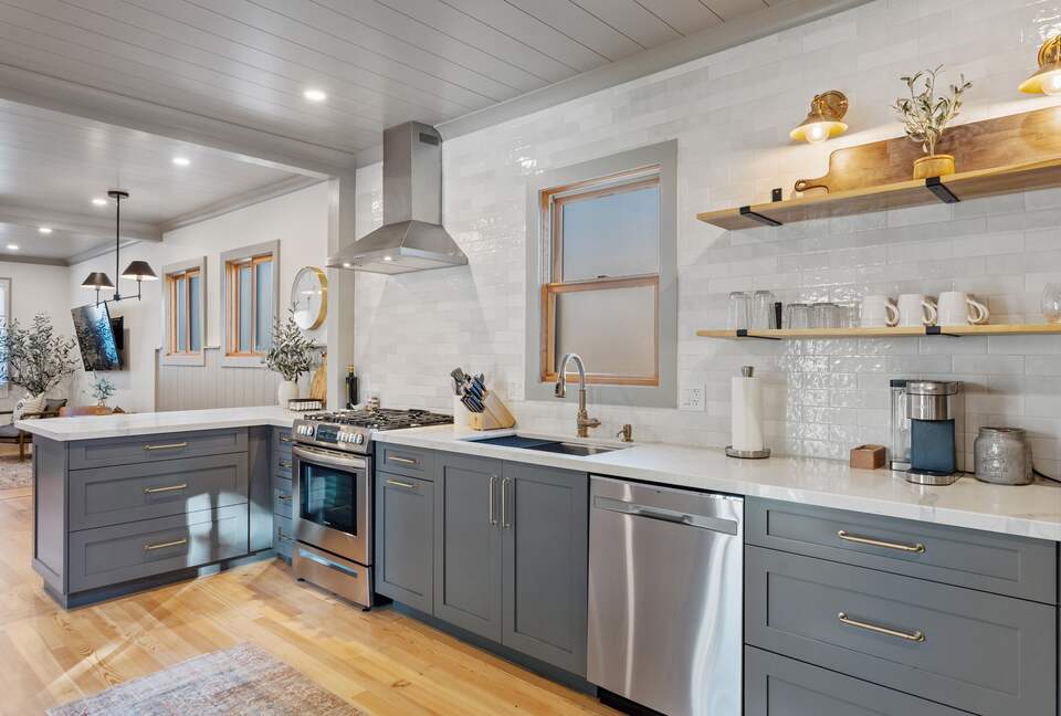 Modern Farmhouse 2 Blocks to Downtown Napa! - Napa, California