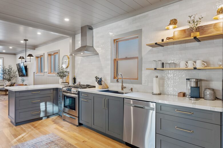 Modern Farmhouse 2 Blocks to Downtown Napa! - Napa, California