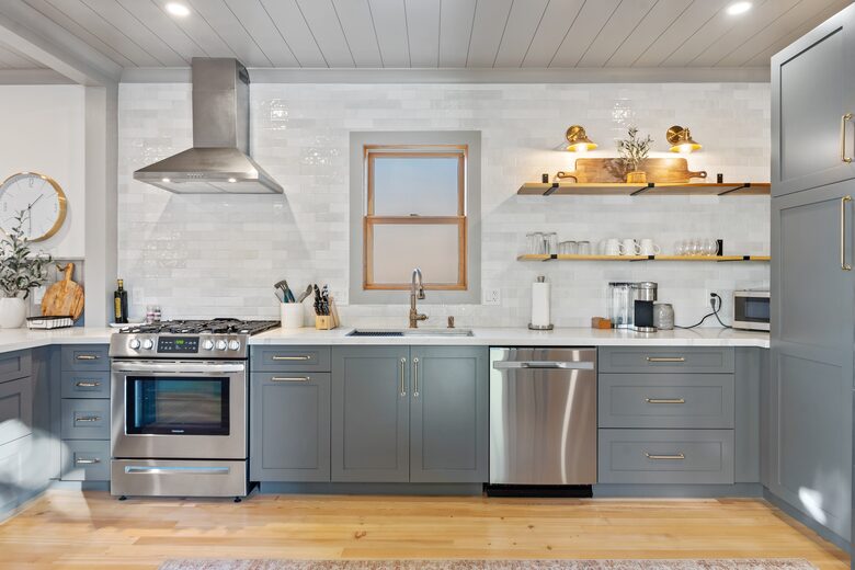 Modern Farmhouse 2 Blocks to Downtown Napa! - Napa, California