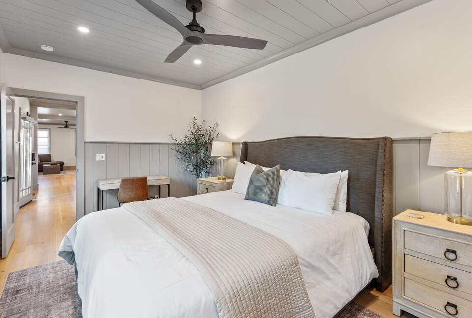 Modern Farmhouse 2 Blocks to Downtown Napa! - Napa, California