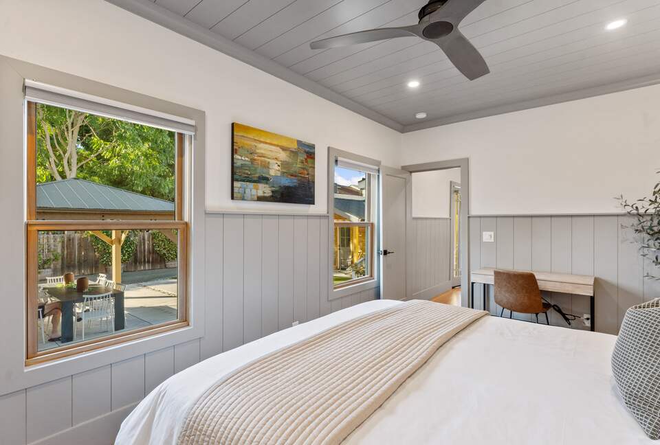 Modern Farmhouse 2 Blocks to Downtown Napa! - Napa, California