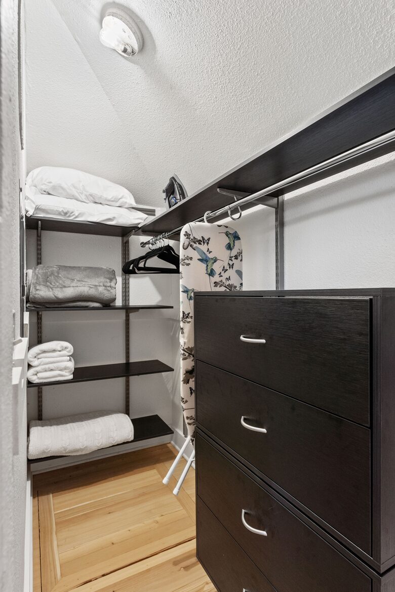 Modern Farmhouse 2 Blocks to Downtown Napa! - Napa, California