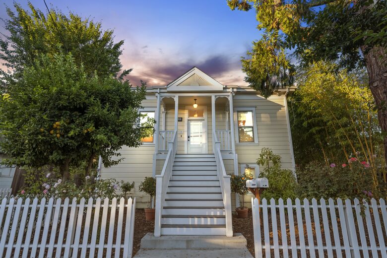 Modern Farmhouse 2 Blocks to Downtown Napa! - Napa, California