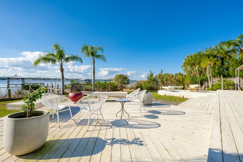 Waterfront Intracoastal 70's Hip Pad with Pool - Ormond Beach, Florida