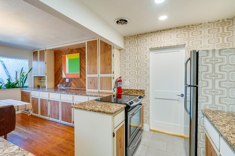 Waterfront Intracoastal 70's Hip Pad with Pool - Ormond Beach, Florida