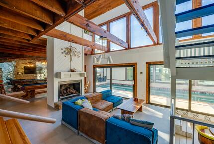 Waterfront Intracoastal 70's Hip Pad with Pool - Ormond Beach, Florida