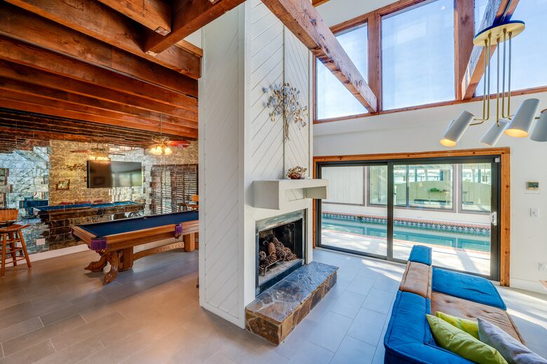 Waterfront Intracoastal 70's Hip Pad with Pool - Ormond Beach, Florida