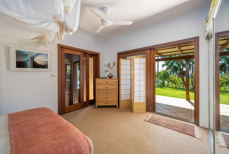 Bright Blue Ridge - Federal, Australia