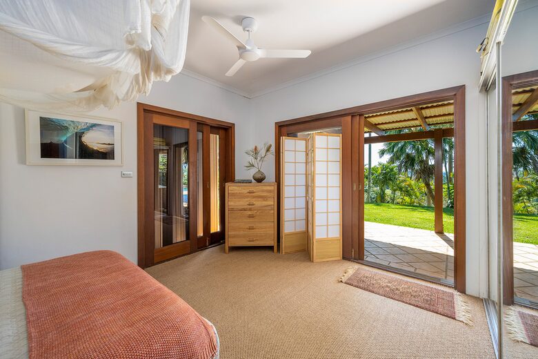 Bright Blue Ridge - Federal, Australia