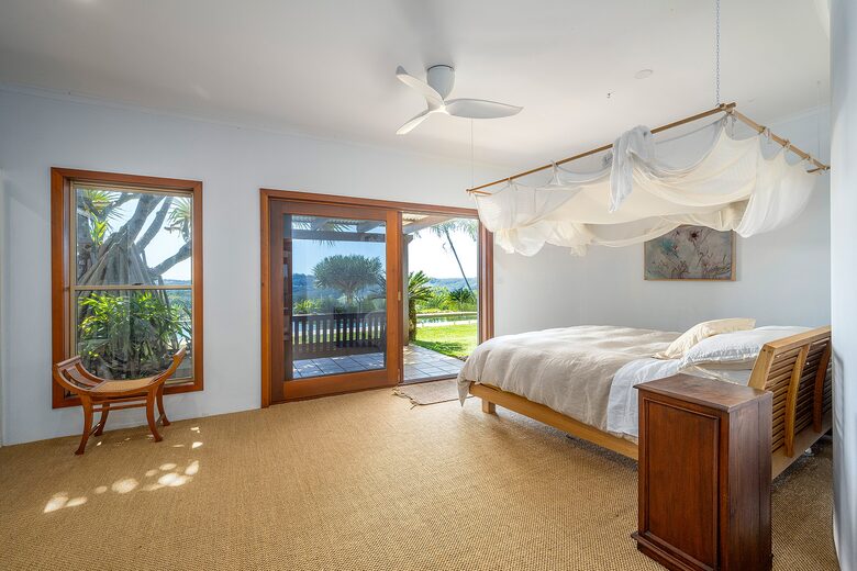 Bright Blue Ridge - Federal, Australia