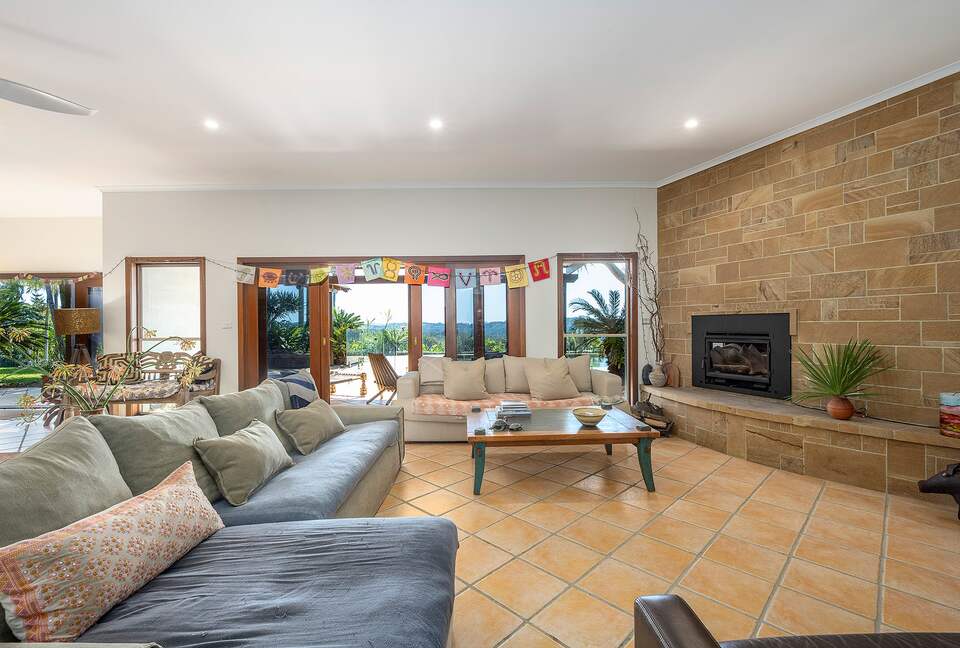 Bright Blue Ridge - Federal, Australia