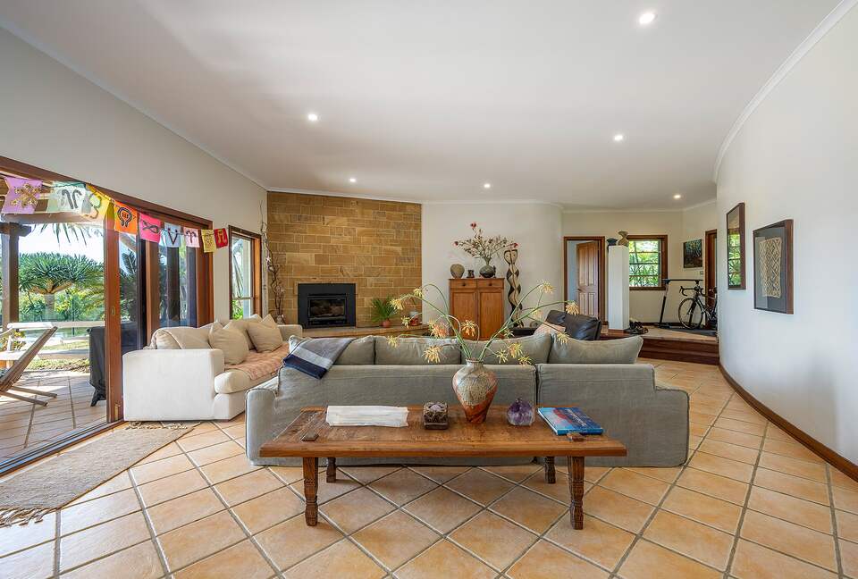 Bright Blue Ridge - Federal, Australia