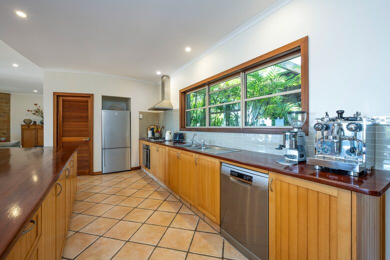 Bright Blue Ridge - Federal, Australia