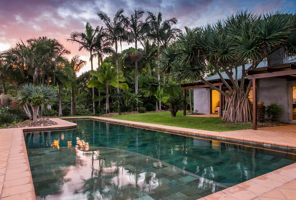 Bright Blue Ridge - Federal, Australia