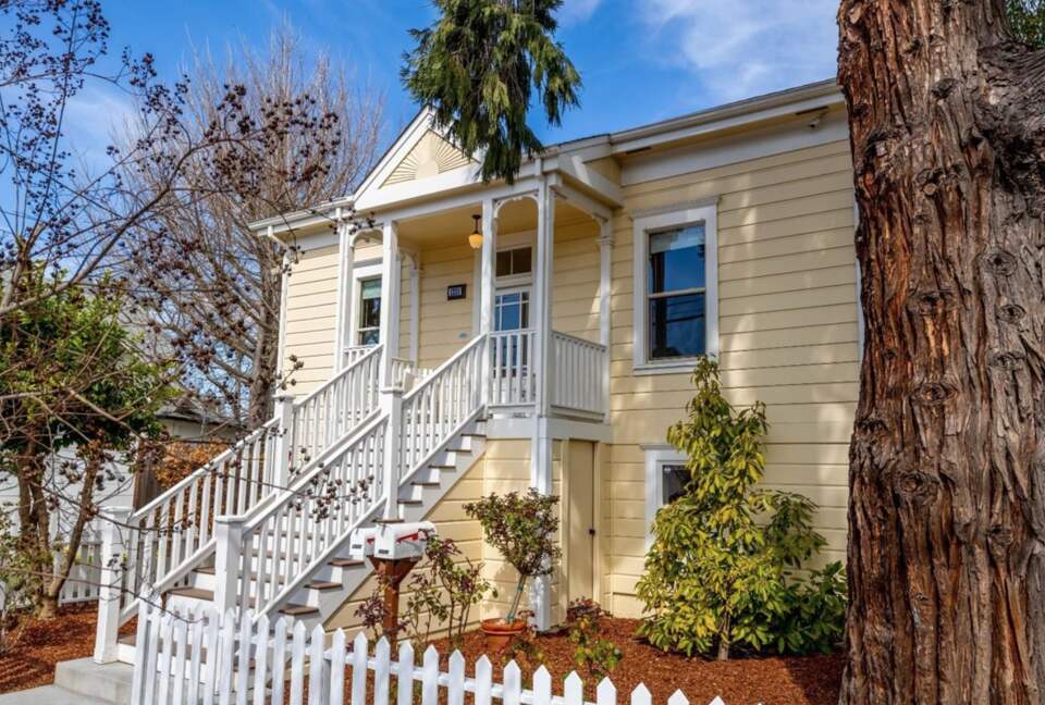 Modern Farmhouse 2 Blocks to Downtown Napa! - Napa, California