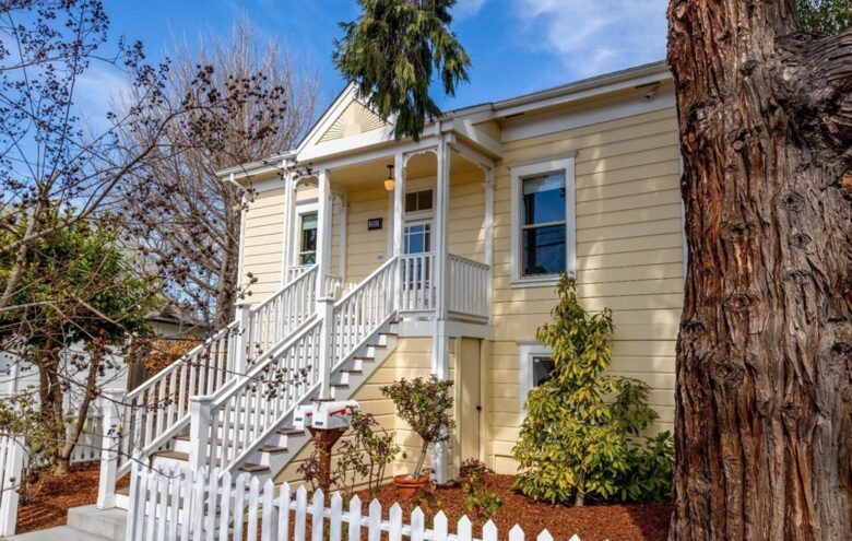 Modern Farmhouse 2 Blocks to Downtown Napa! - Napa, California