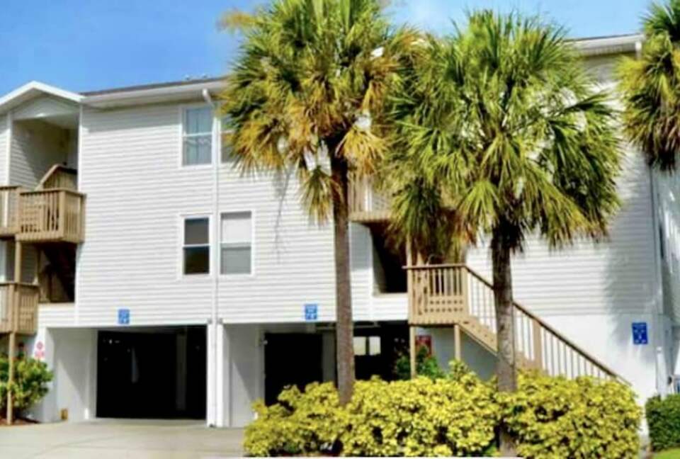Indian Rocks Beach Villa with heated pool - Indian Rocks Beach, Florida
