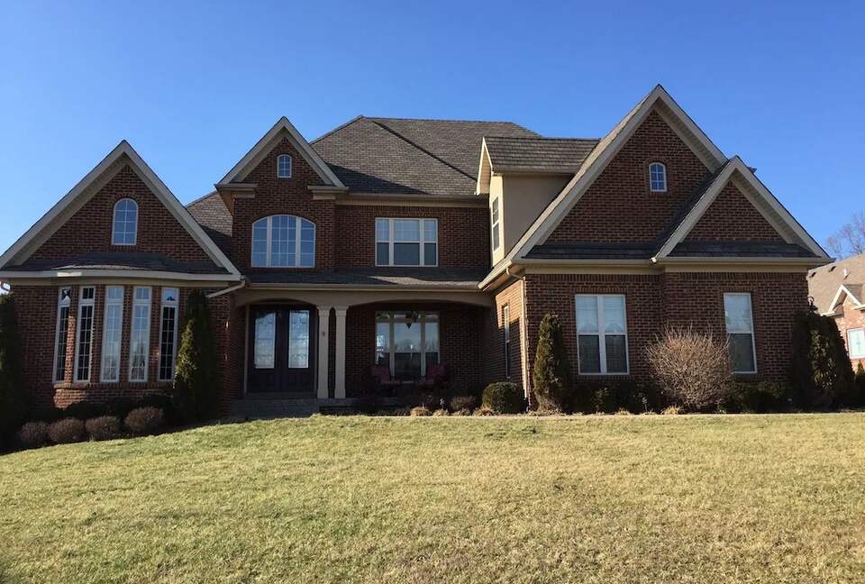 Family Home with Heated Pool and Hot Tub near Louisville - Floyds Knobs, Indiana