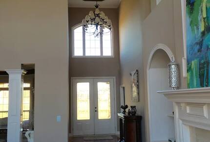 Family Home with Heated Pool and Hot Tub near Louisville - Floyds Knobs, Indiana