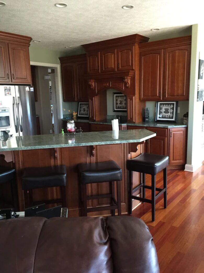 Family Home with Heated Pool and Hot Tub near Louisville - Floyds Knobs, Indiana