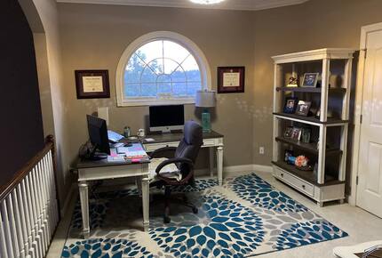 Family Home with Heated Pool and Hot Tub near Louisville - Floyds Knobs, Indiana