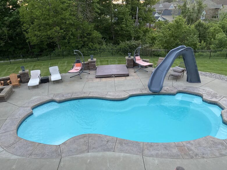 Family Home with Heated Pool and Hot Tub near Louisville - Floyds Knobs, Indiana