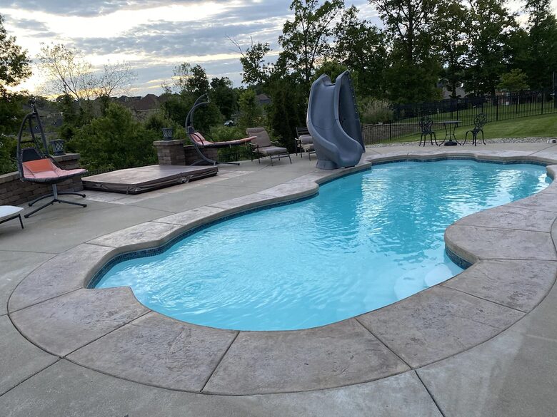 Family Home with Heated Pool and Hot Tub near Louisville - Floyds Knobs, Indiana