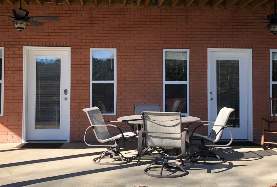 Lakefront Oconee Getaway - White Plains, Georgia